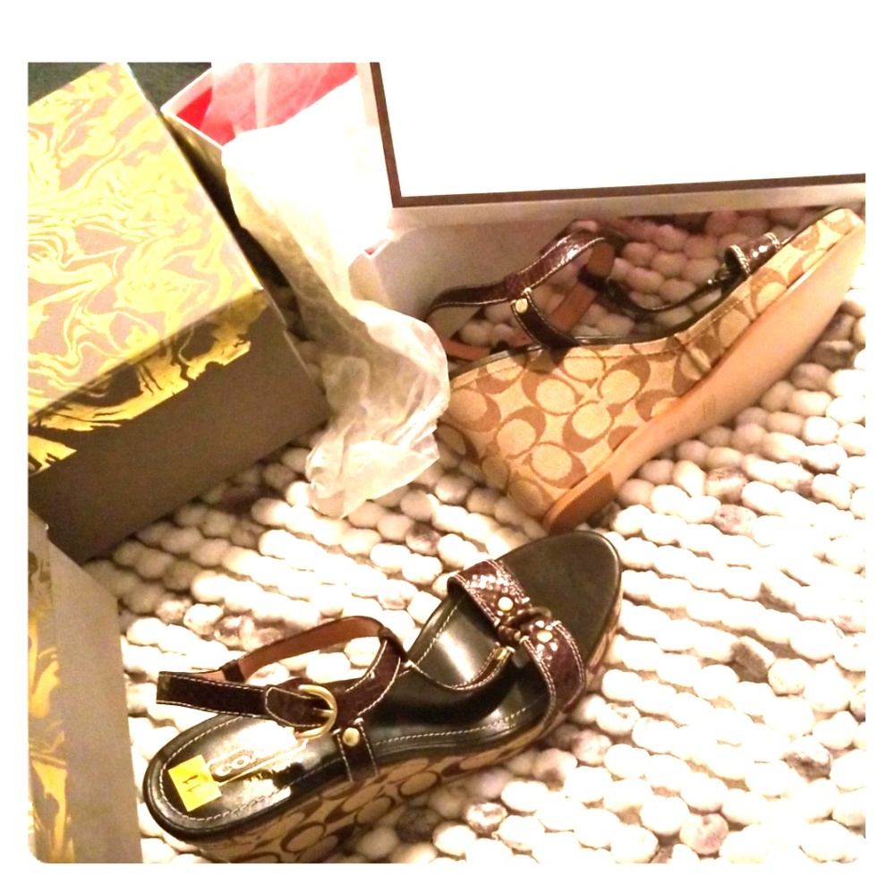 Coach Mary Alice Wedges